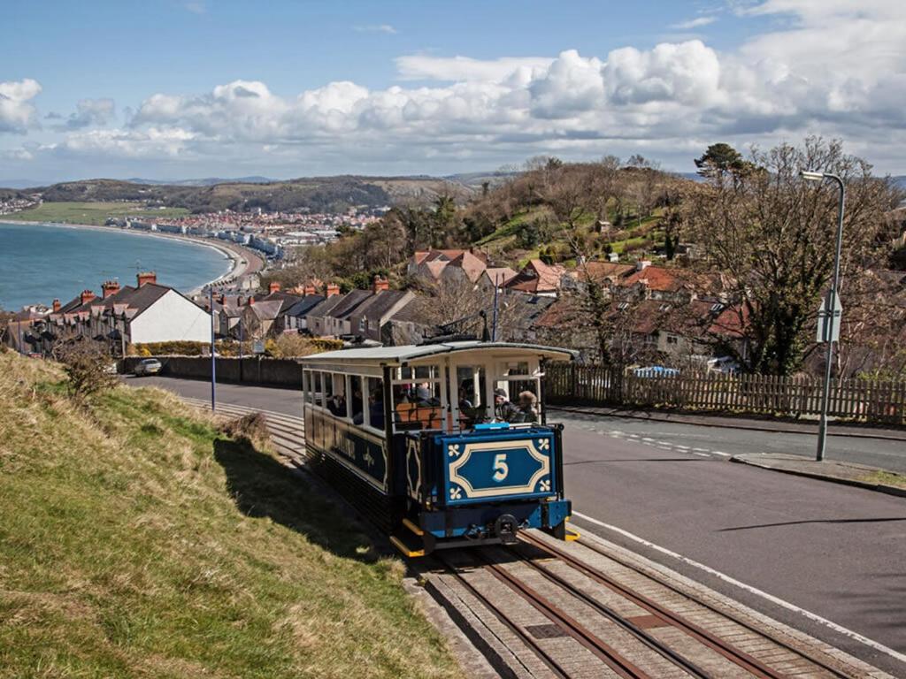 2 Edward Street Vila Llandudno Exterior foto